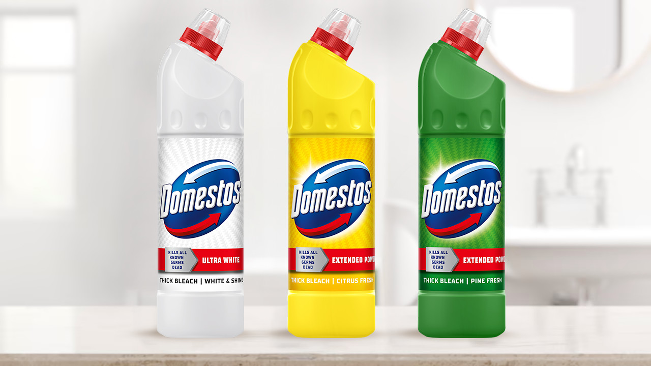 Domestos fehérítő a toalett felni alatt